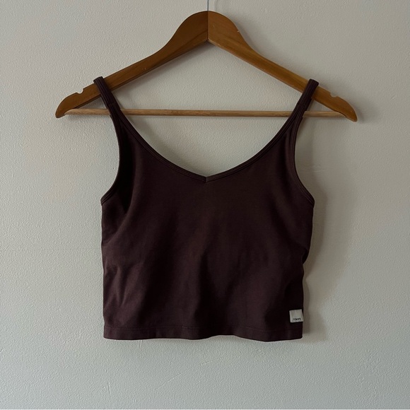 Vuori Halo Performance Crop Tank Top - Picture 2 of 8